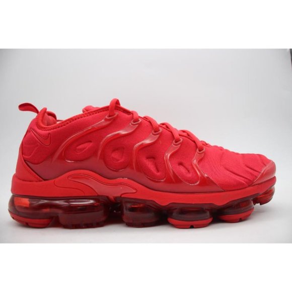 triple red vapormax plus men's